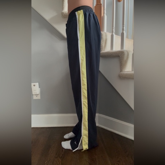 RETRO Nike navy and yellow track pants - Picture 3 of 8